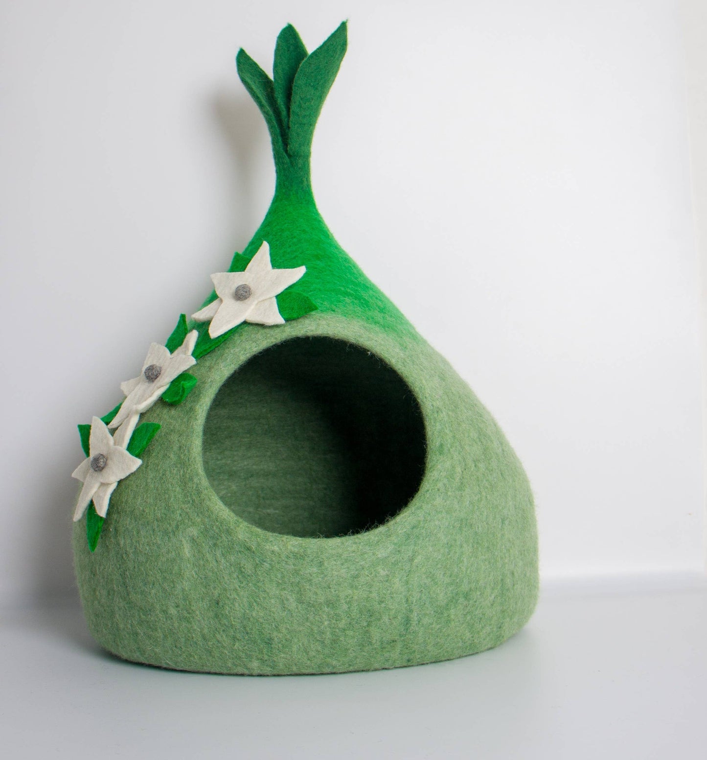 Felt Cat Cave Leaf CC5