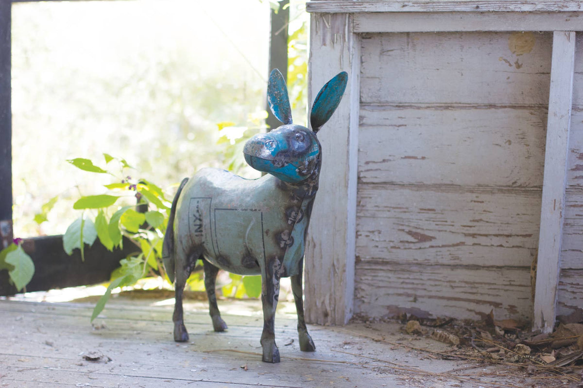 RECYCLED METAL DONKEY