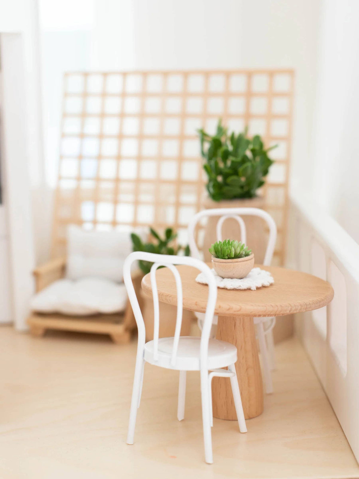 Dollhouse Round Bistro Dining Table | Natural Wood