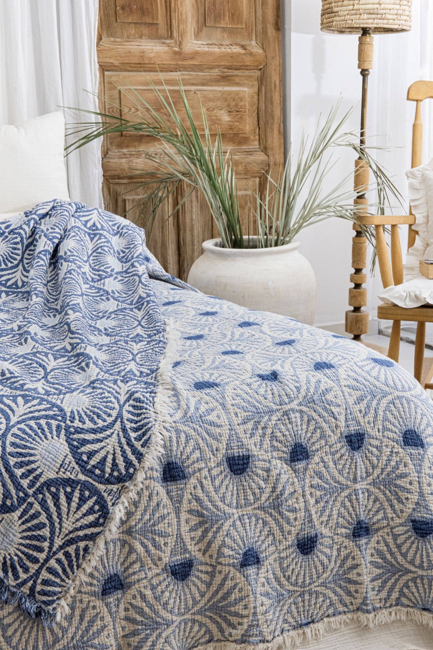 Ginkgo Muslin Bed Blanket/Queen-King/ Blue