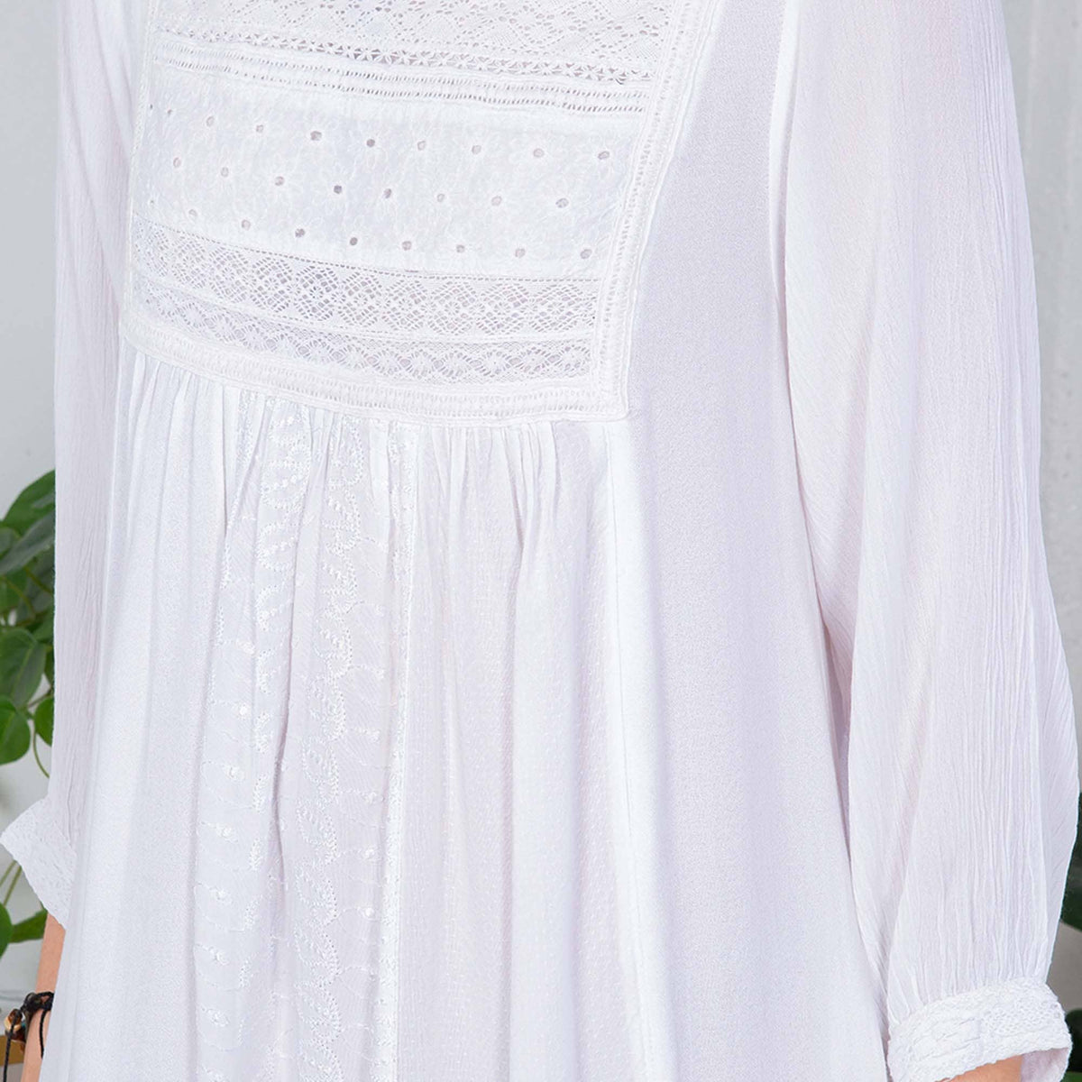 Long Sleeves Lace Detailing Dress