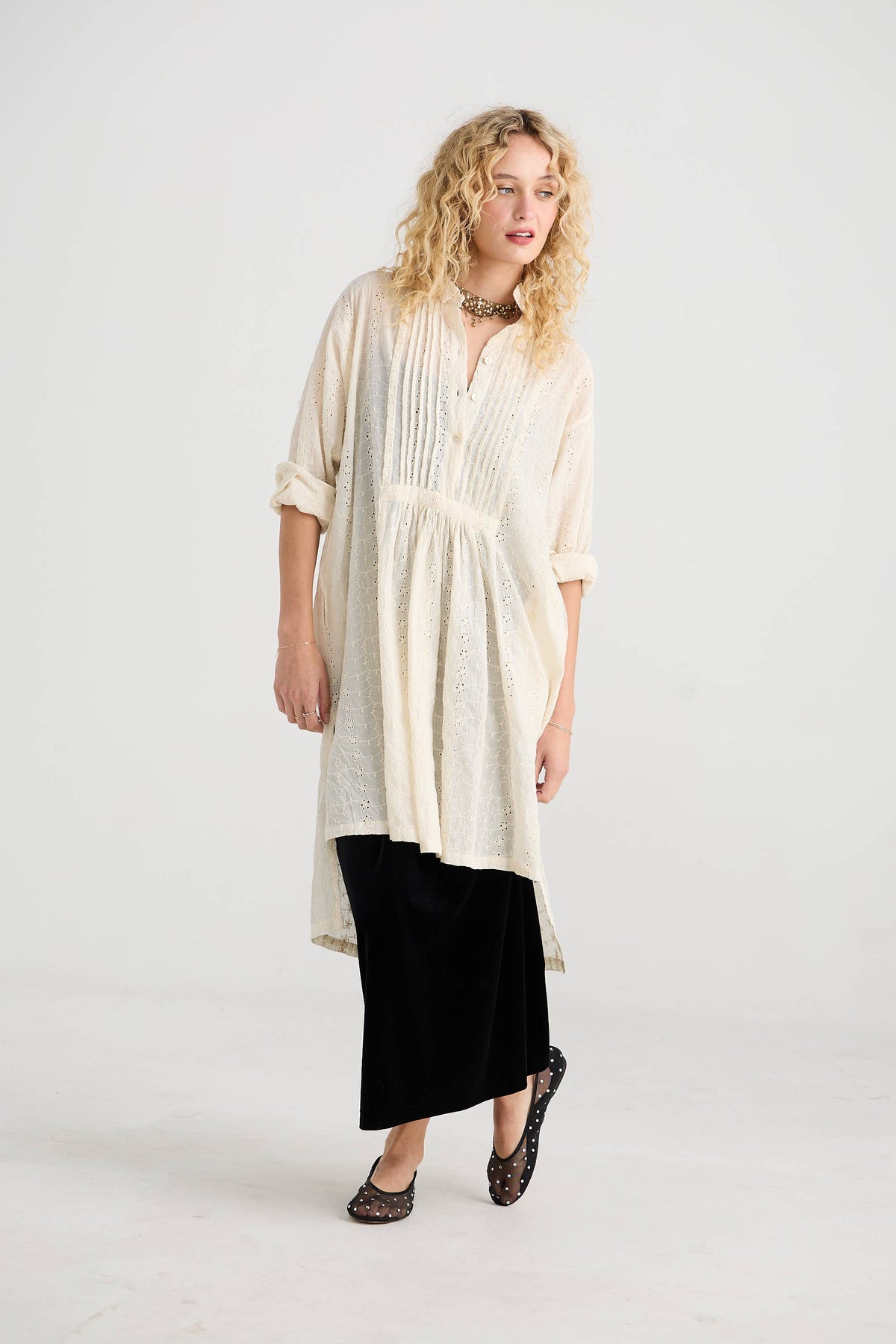 WOMEN'S - Prairie long cotton lace shirt. Powered Pink