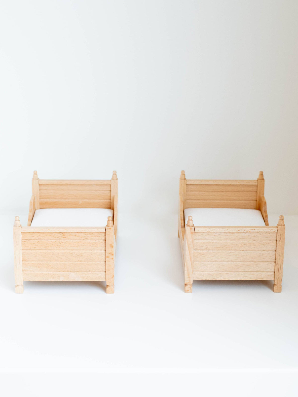 Dollhouse Edin Convertible Twin Bunk Beds | Natural Wood