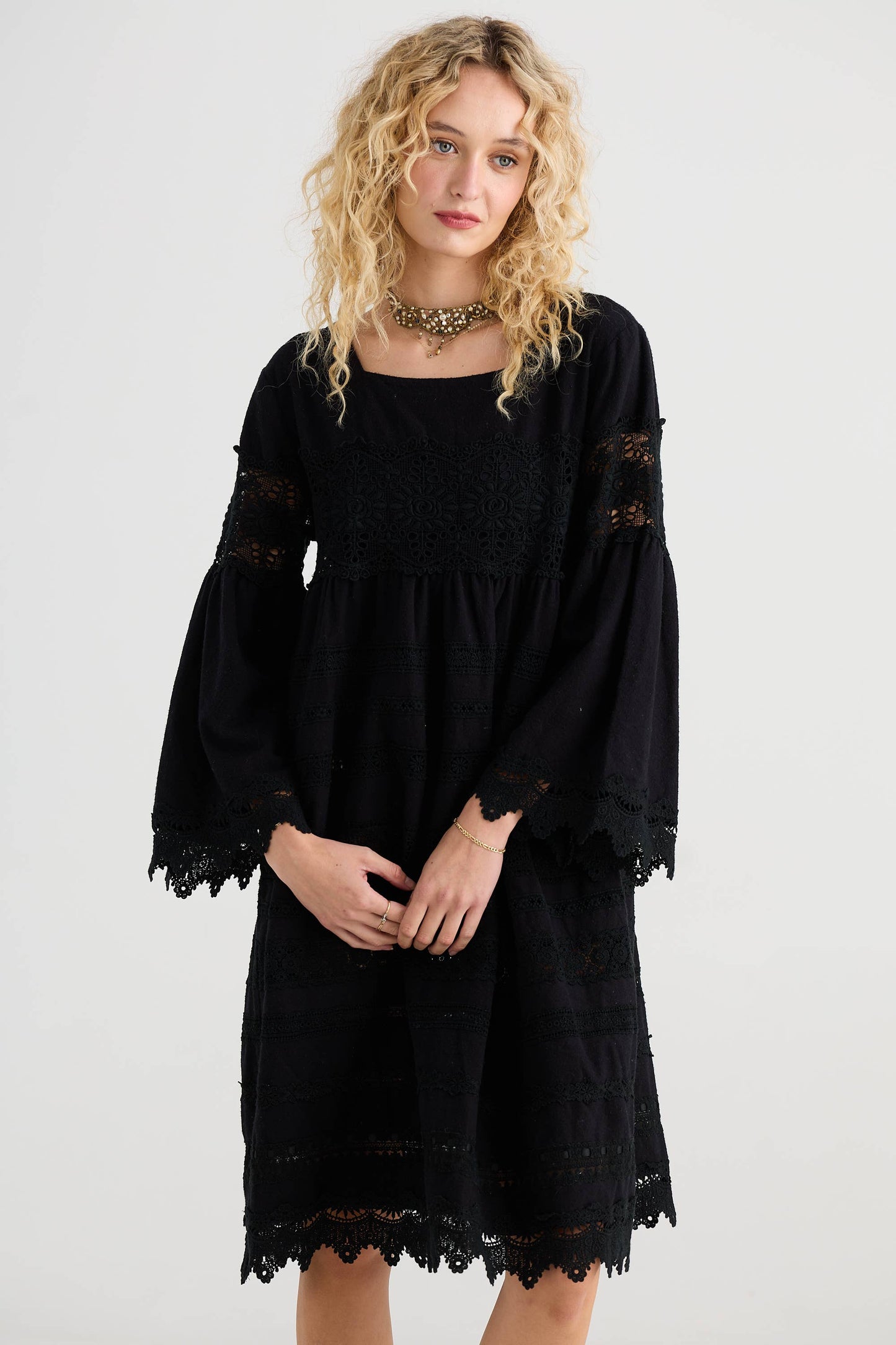 WOMEN'S - Sweetpea lace Dress - Black