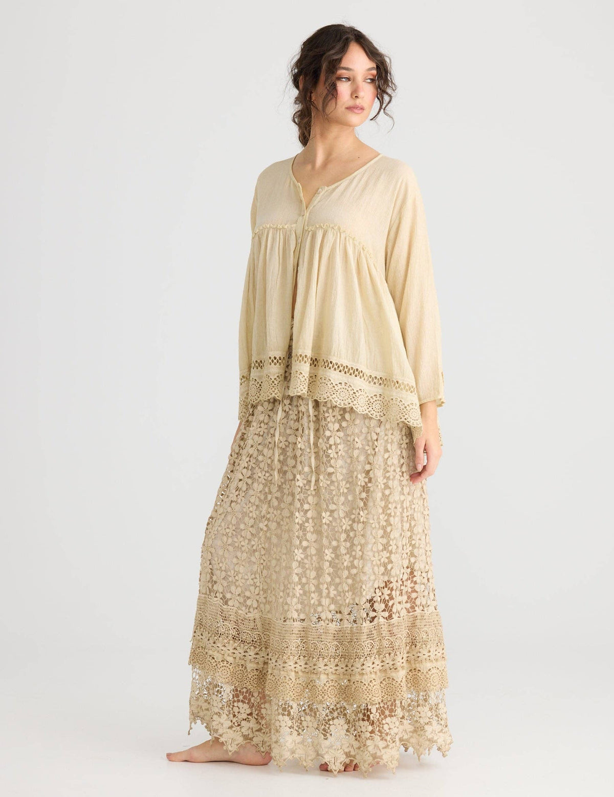 Miss Passionflower Maxi lace skirt. . Tea stain