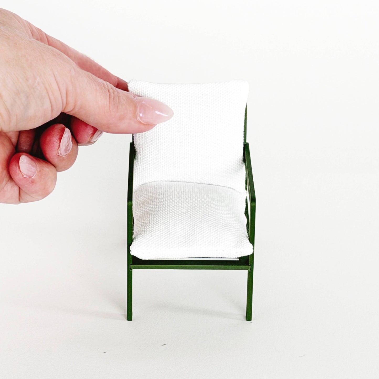 Modern Miniature Armchair – 1:12 Scale Dollhouse Furniture