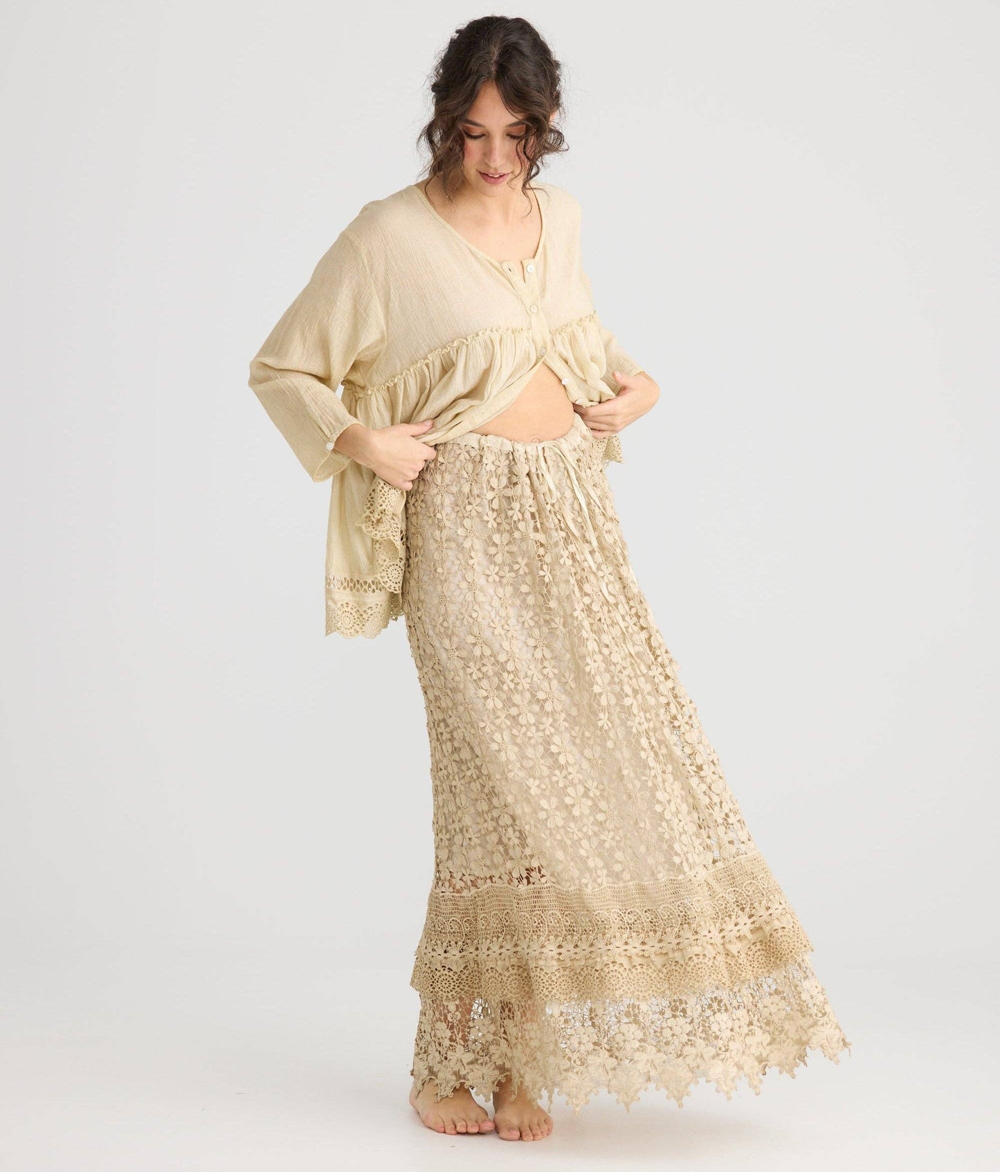 Miss Passionflower Maxi lace skirt. . Tea stain