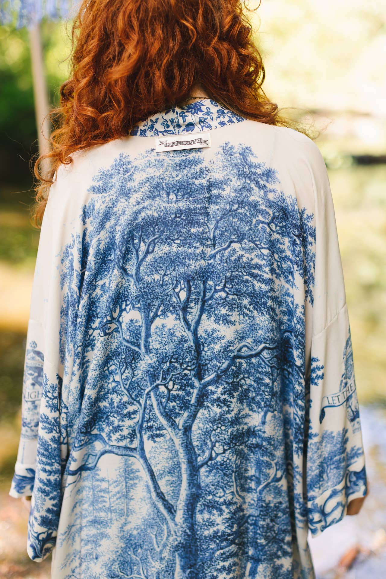 Let The Light In Opera Duster Kimono Robe Blue Delft Toile