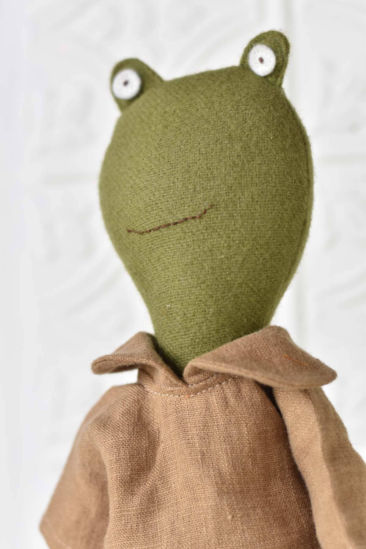 Fern the Frog doll - Almond Linen Gathered Dress
