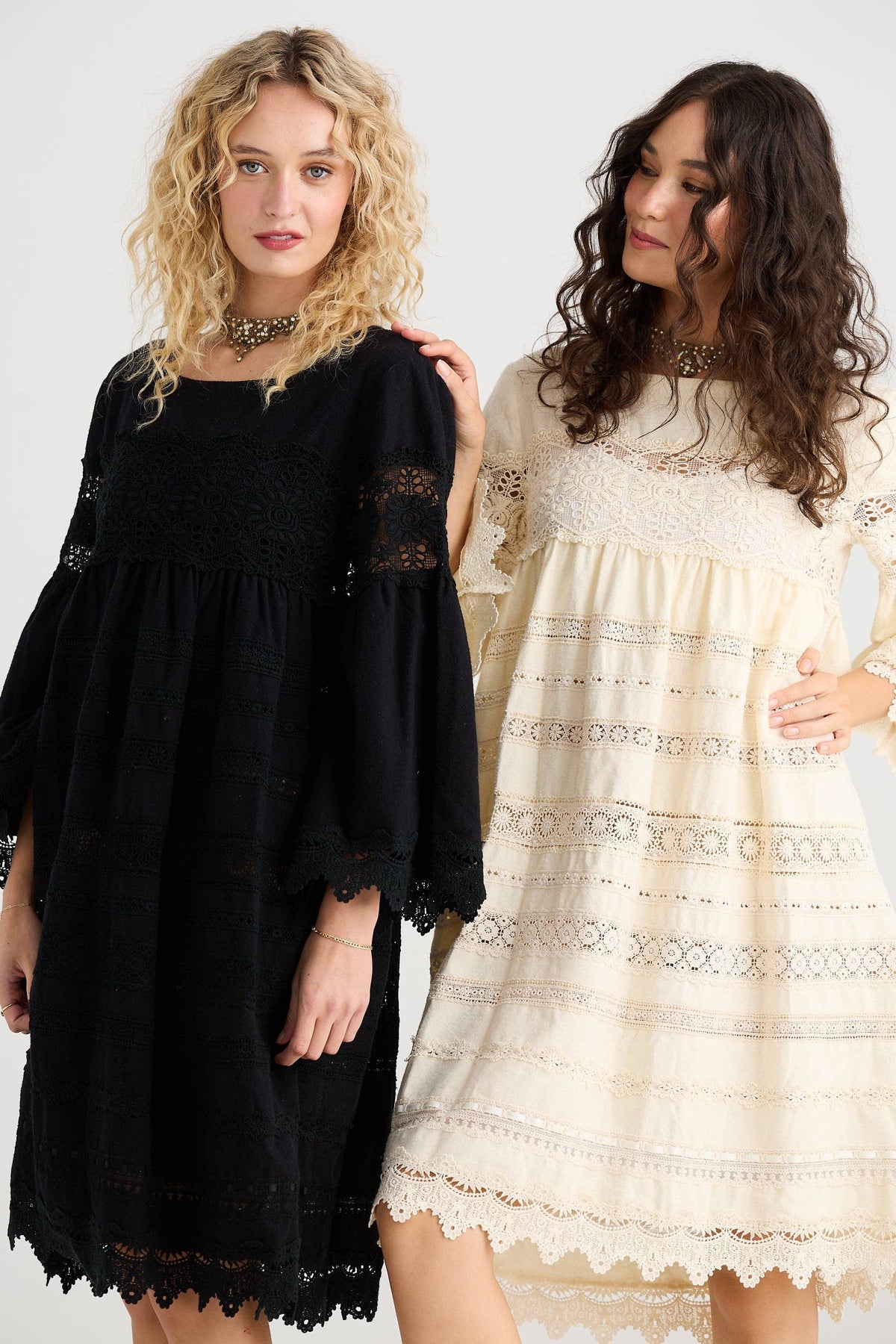 Sweetpea lace Dress. Vanilla.