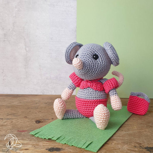 DIY Crochet Kit - Daisy Mouse