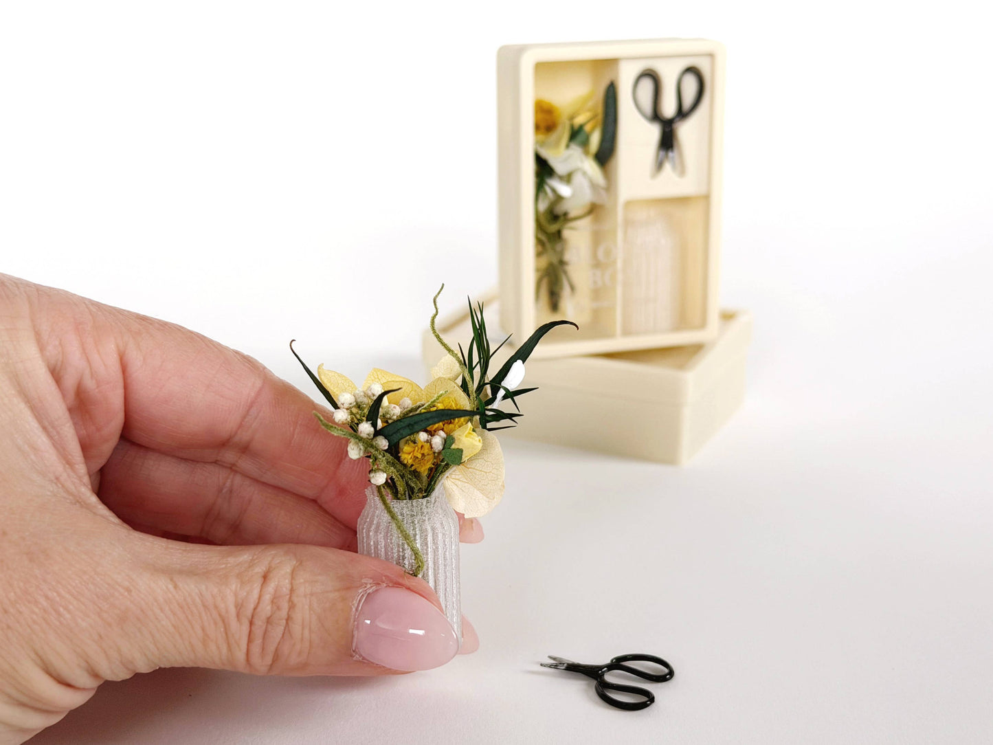 Bloom Box – Spring Yellow Floral Miniature Gift Box