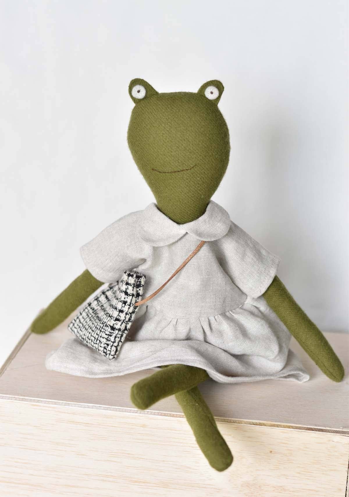 Fern the Frog doll- Natural Linen Gather Dress