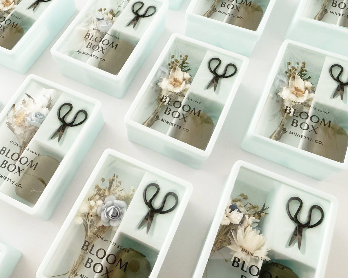 Bloom Box – Spring Blue Floral Miniature Gift Box