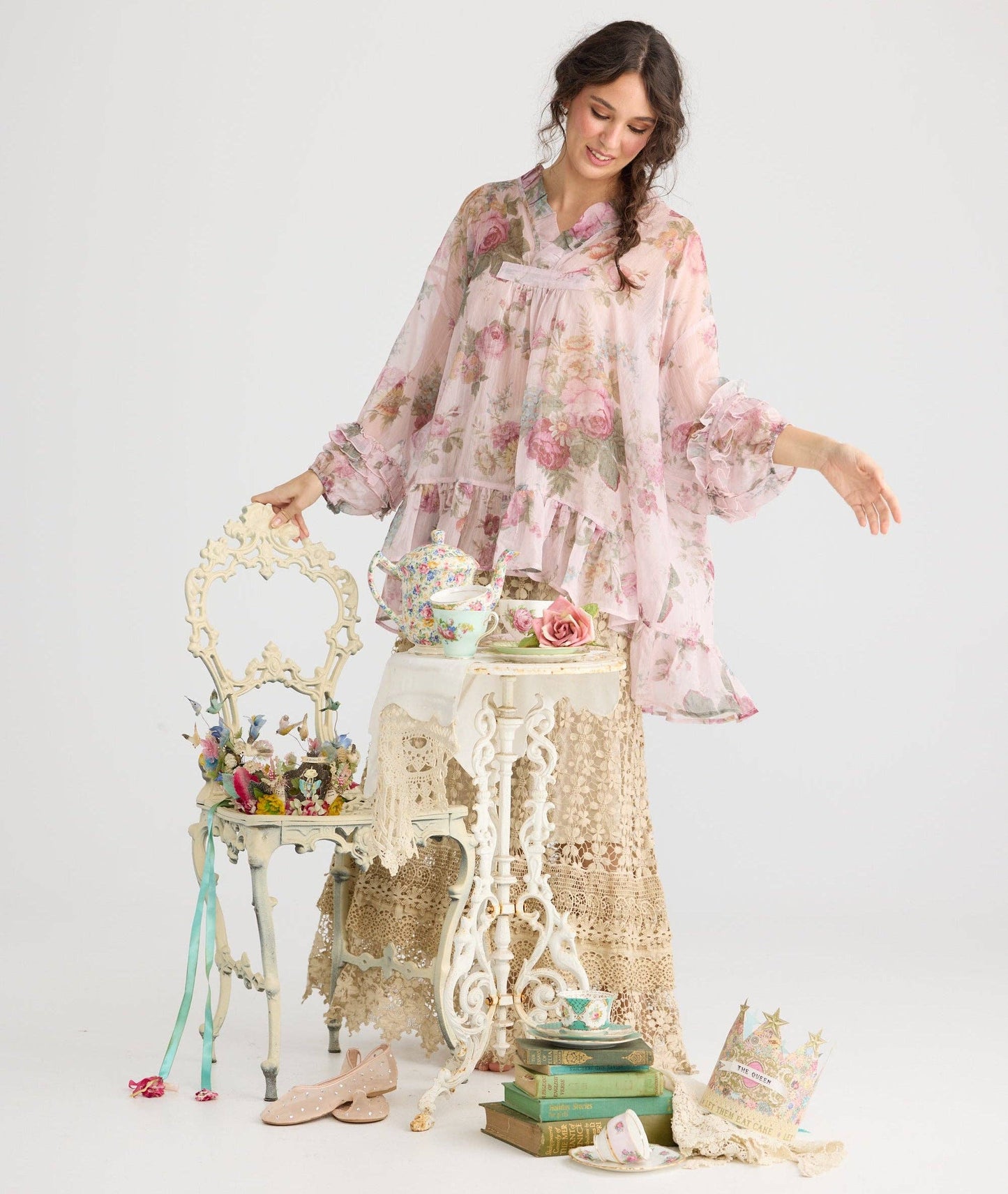 Miss Passionflower Maxi lace skirt. . Tea stain