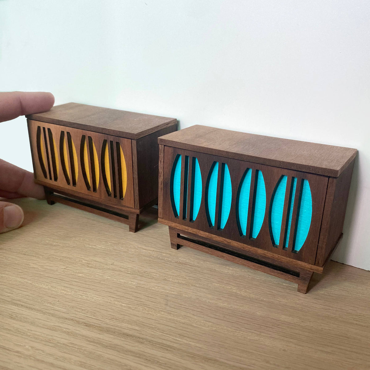 Miniature Stereo Console 1:12 Scale