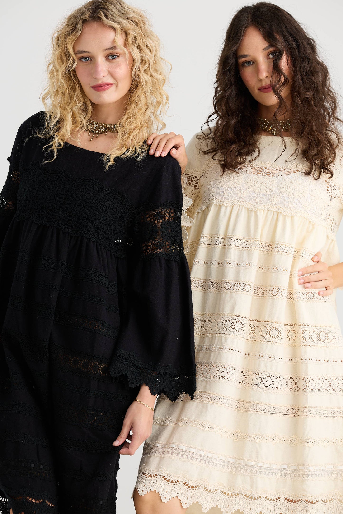 WOMEN'S - Sweetpea lace Dress - Black