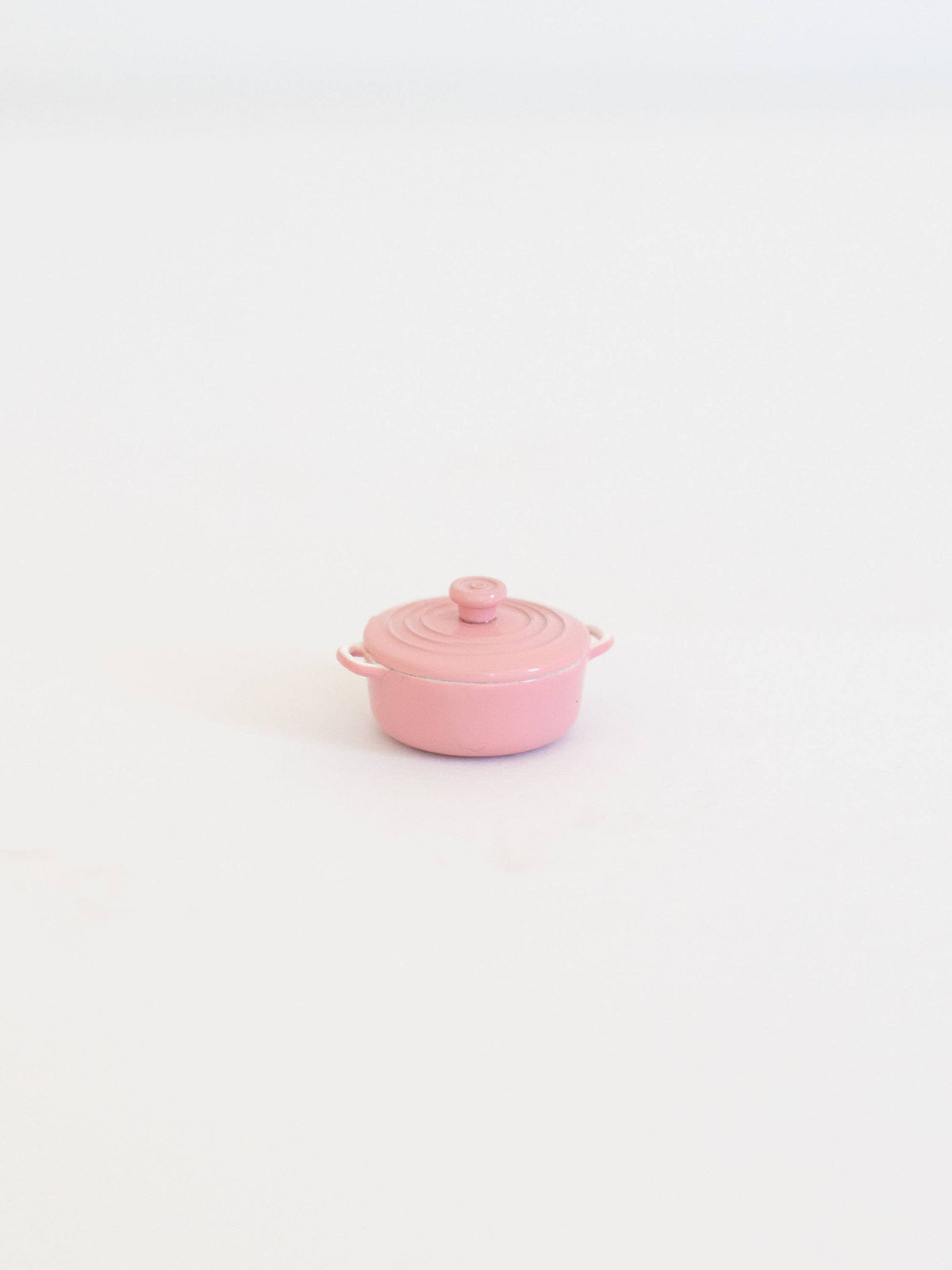 Dollhouse Kitchen Round Cooking Pot Dutch Oven | Pink Blue