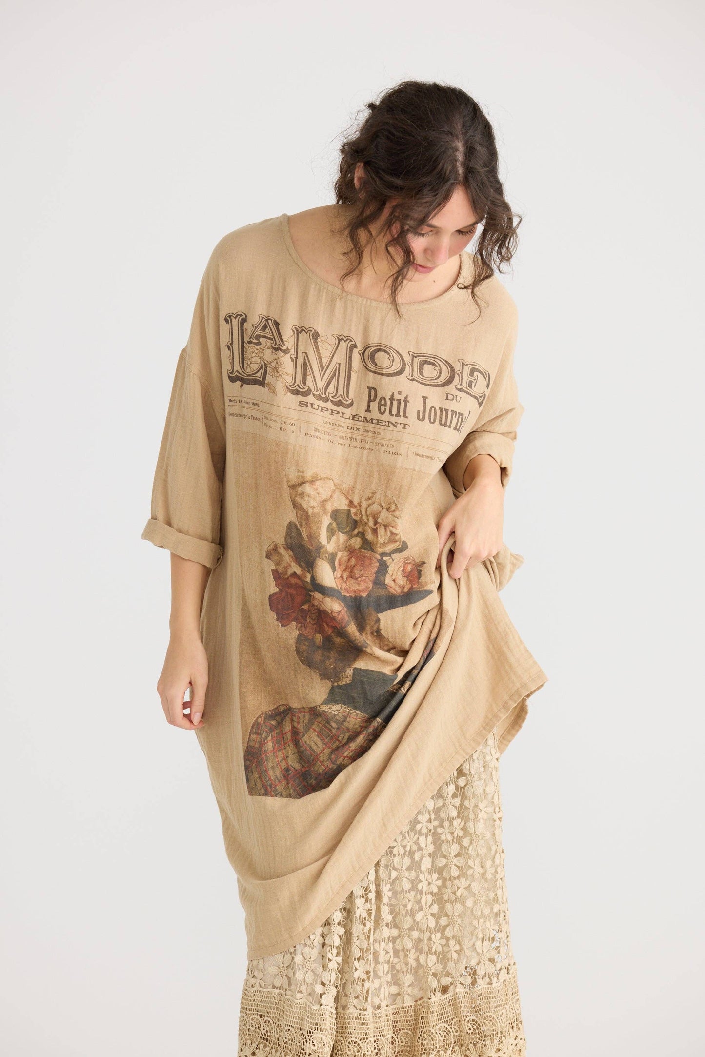 Miss Darjeeling Long cotton dress. Moody Taupe.
