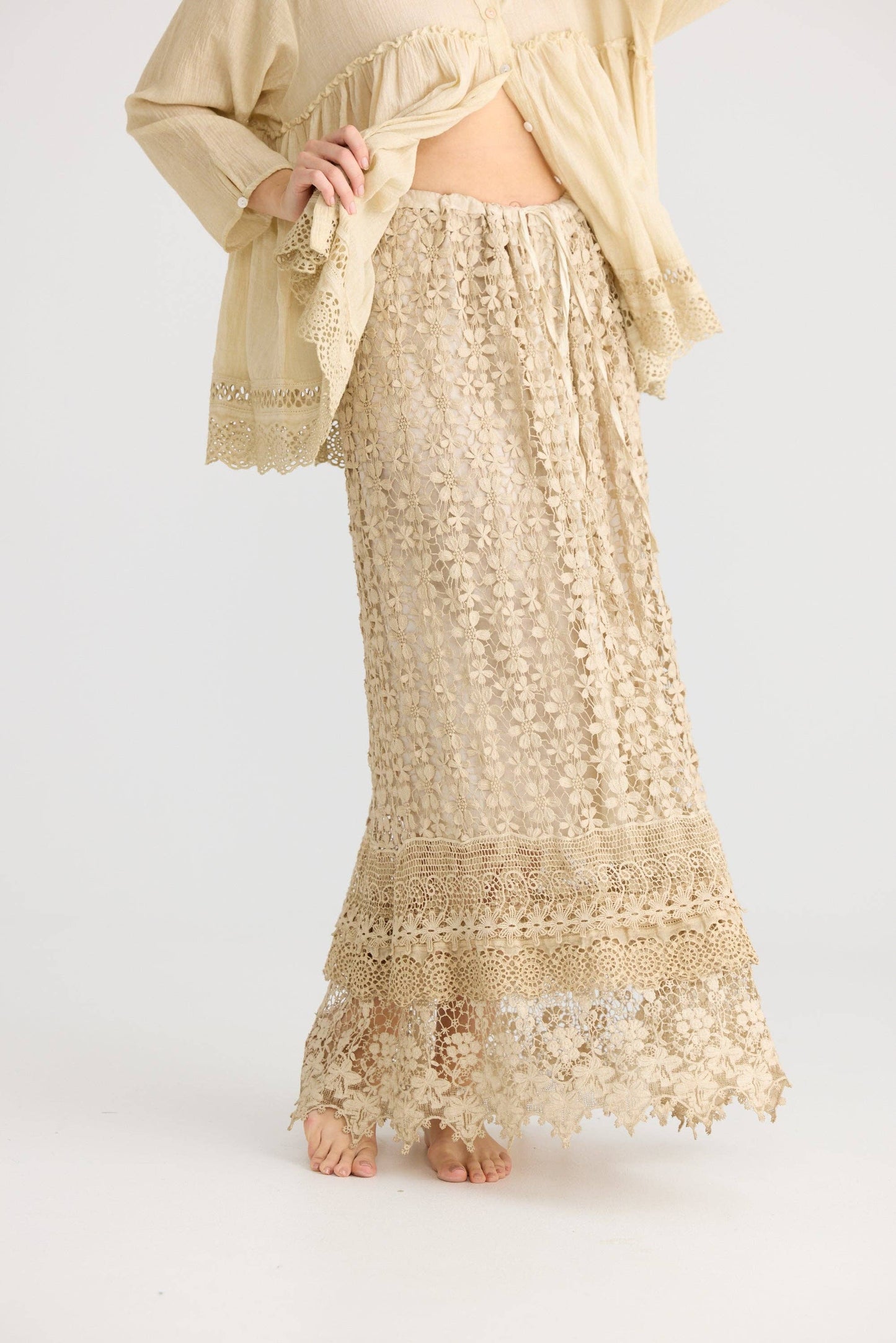 Miss Passionflower Maxi lace skirt. . Tea stain