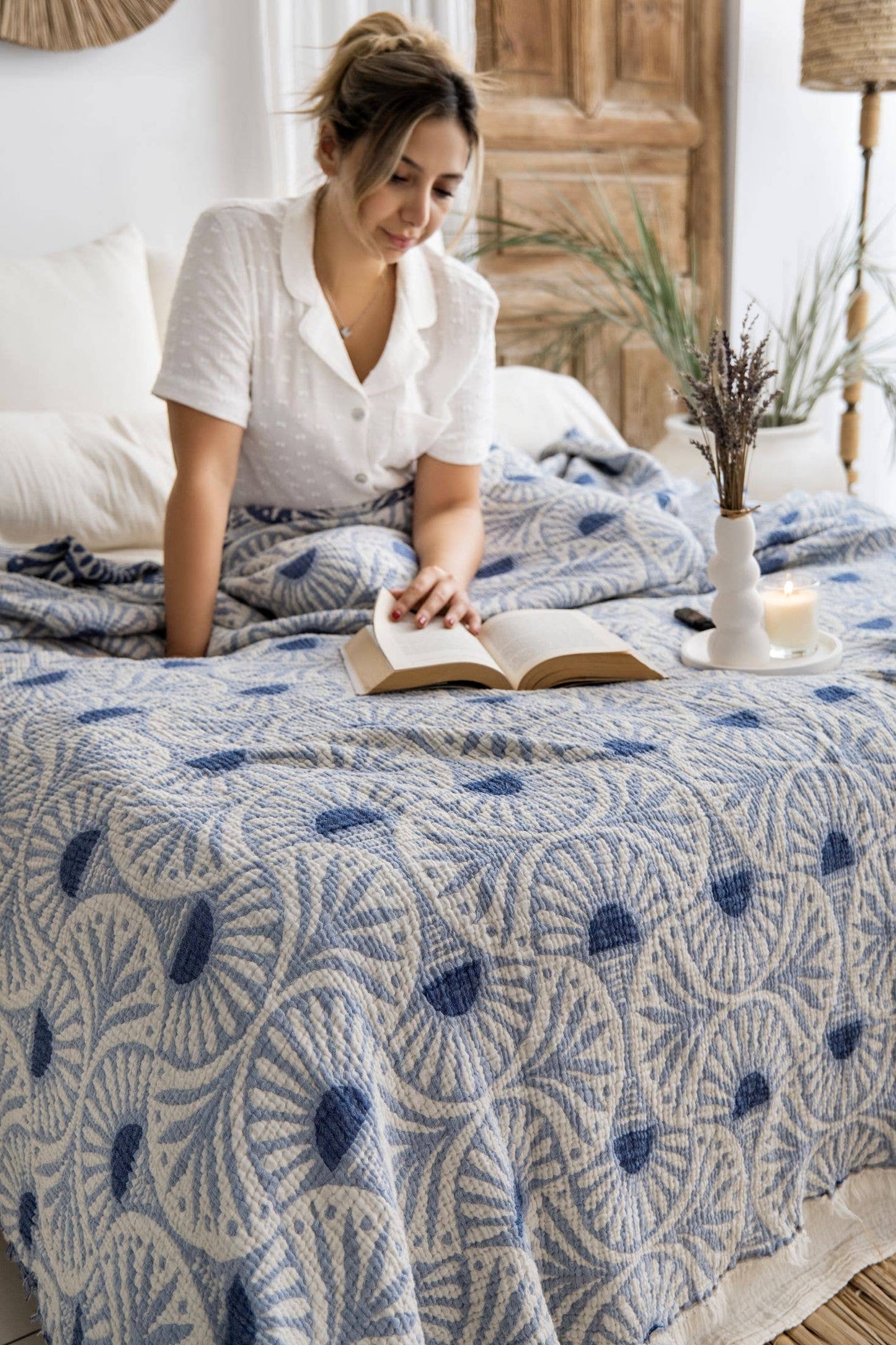 Ginkgo Muslin Bed Blanket/Queen-King/ Blue