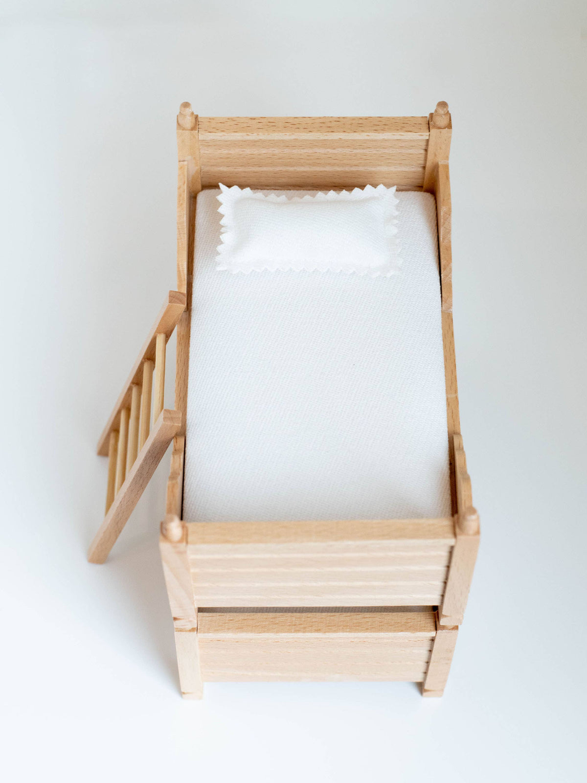 Dollhouse Edin Convertible Twin Bunk Beds | Natural Wood