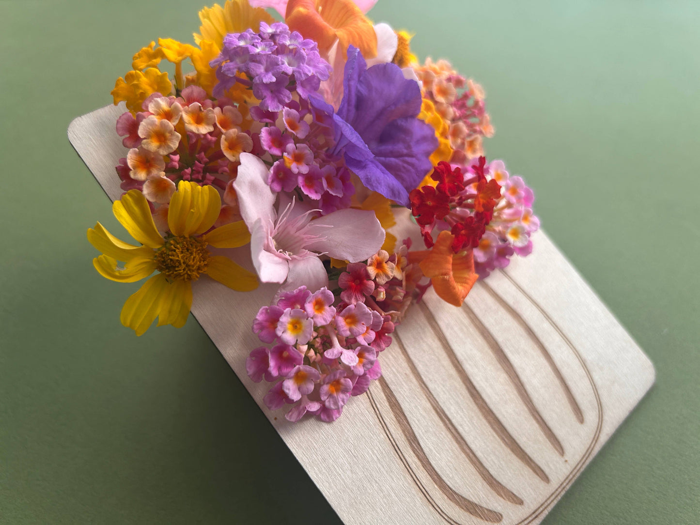 Nature Walk Bouquet- Flower Collecting Gift + Activity Board