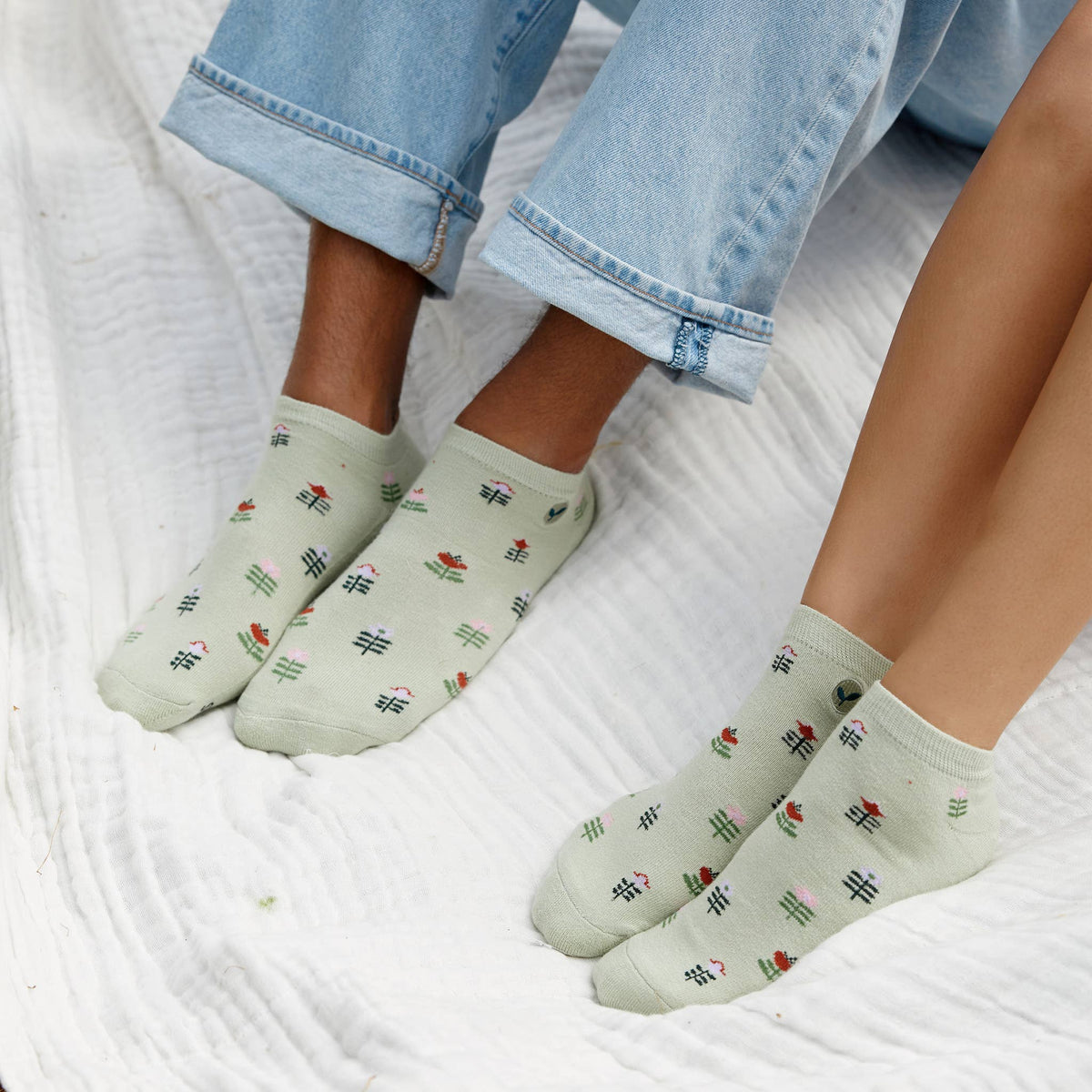 Ankle Socks that Plant Trees (Green Tulips)