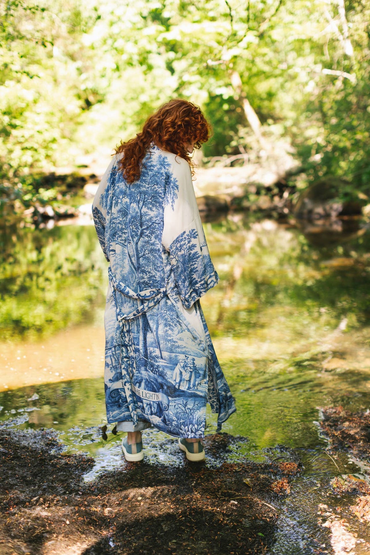 Let The Light In Opera Duster Kimono Robe Blue Delft Toile